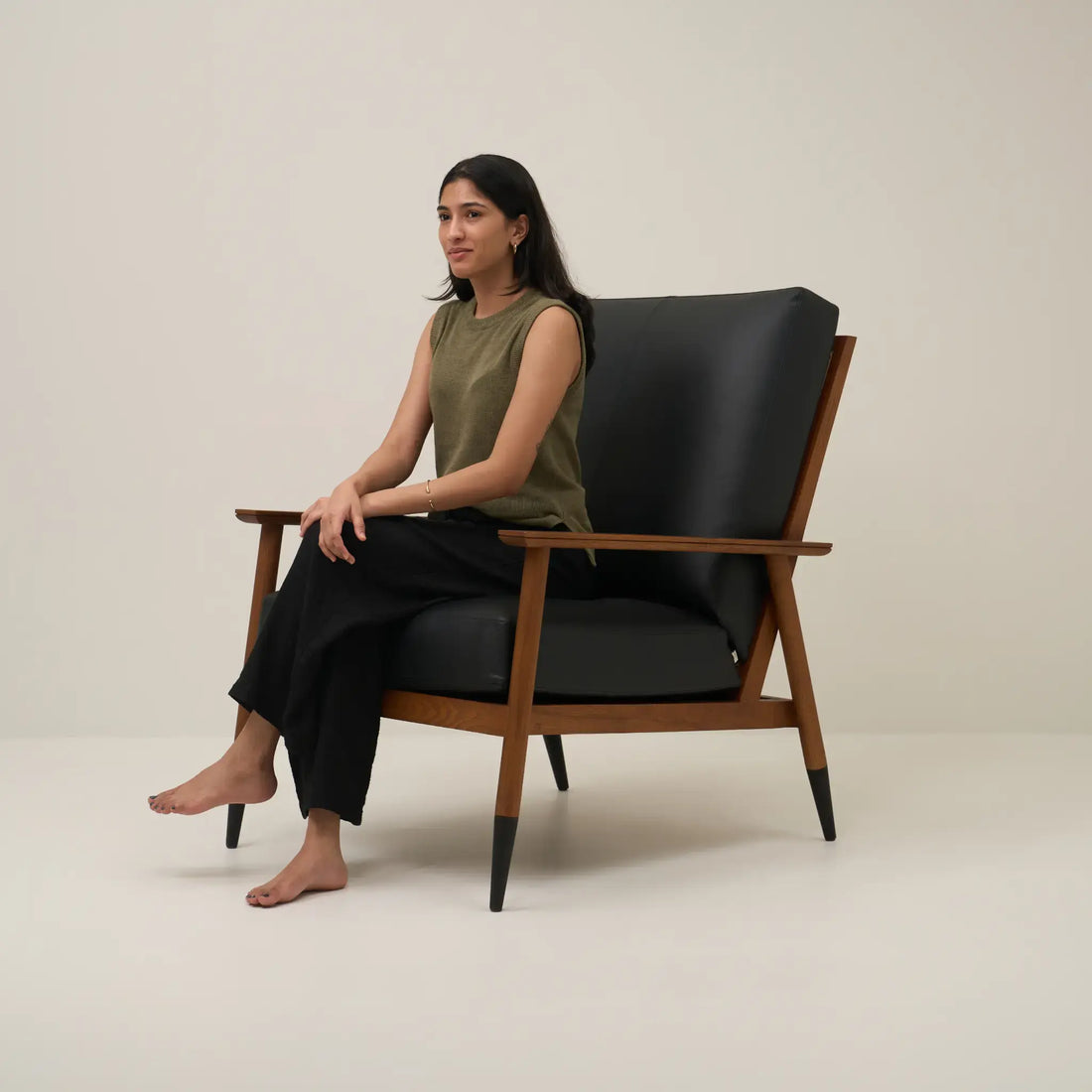 BAWA LOUNGE CHAIR