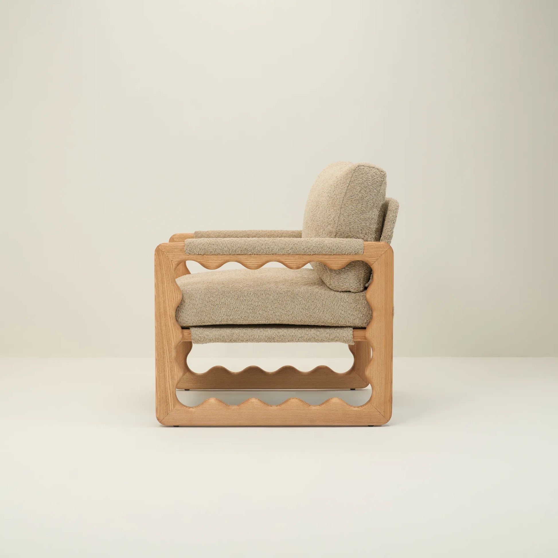 BISCOFF LOUNGE CHAIR