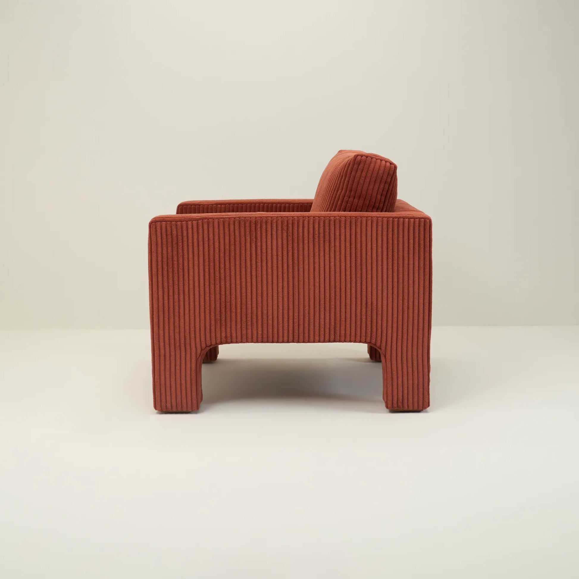 MONO LOUNGE CHAIR