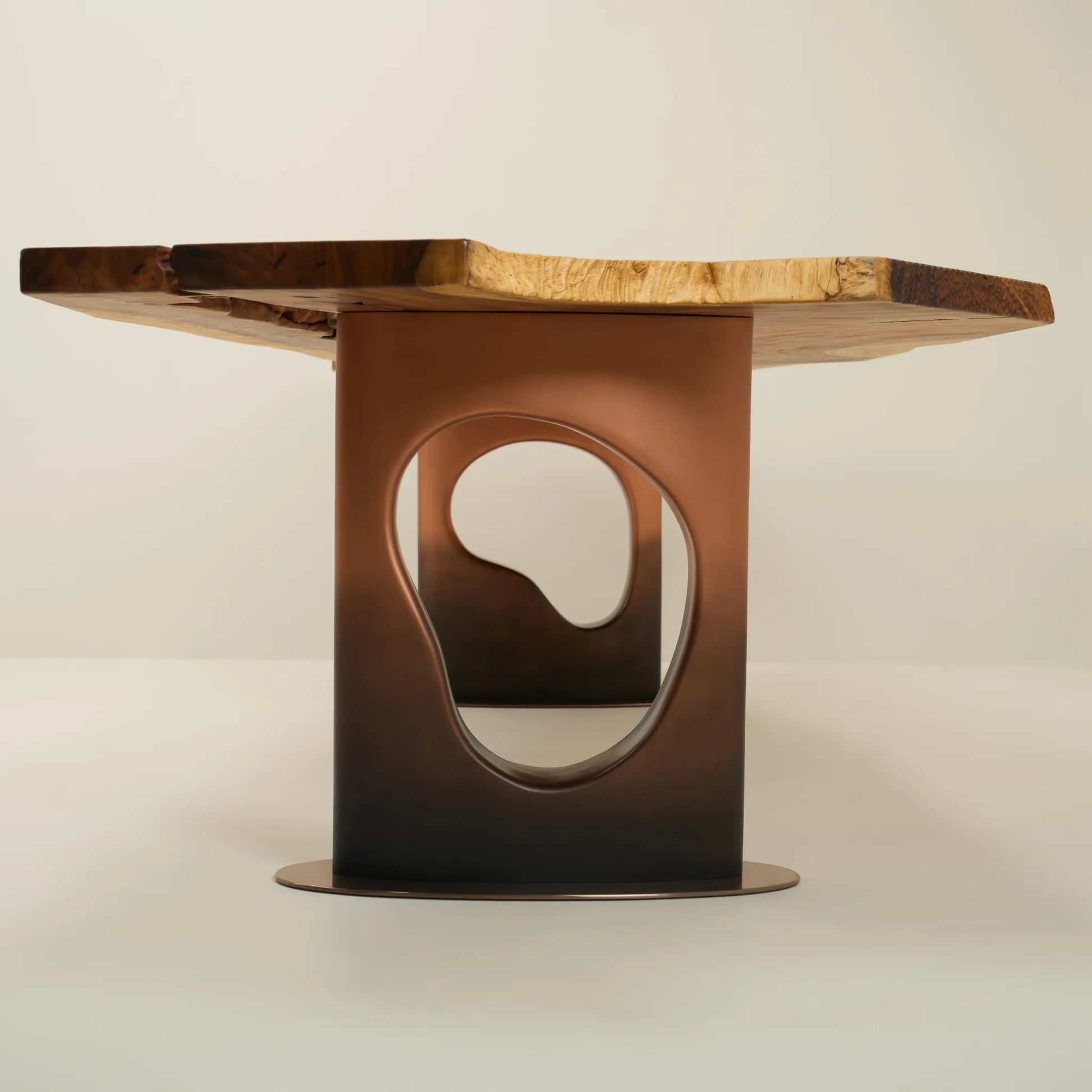 NANYUKI DINING TABLE