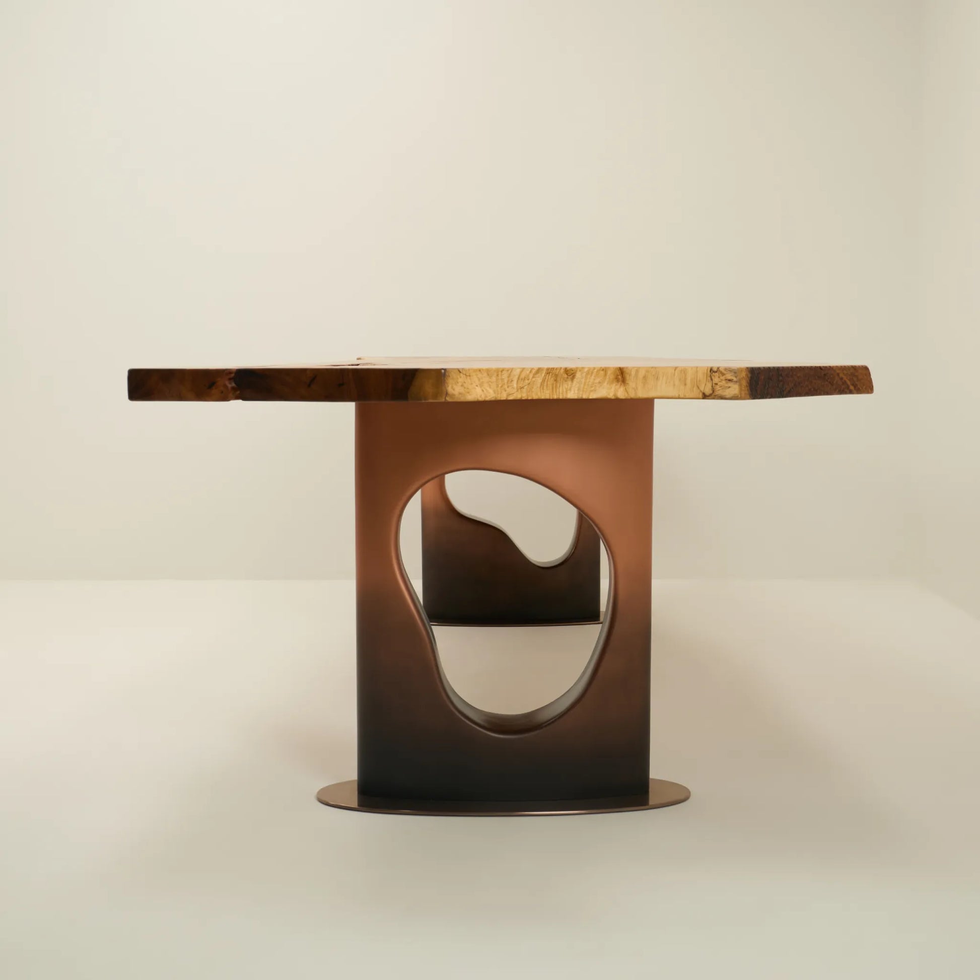 NANYUKI DINING TABLE