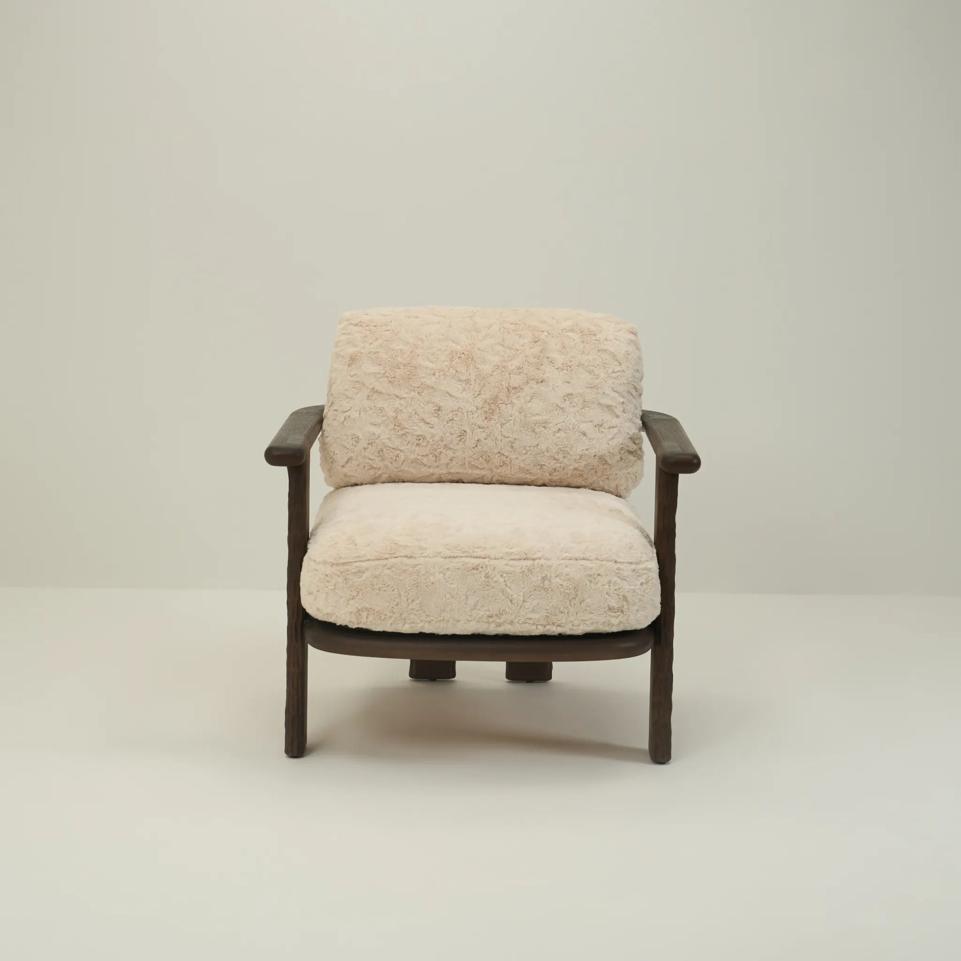 NANYUKI LOUNGE CHAIR | ALPHA