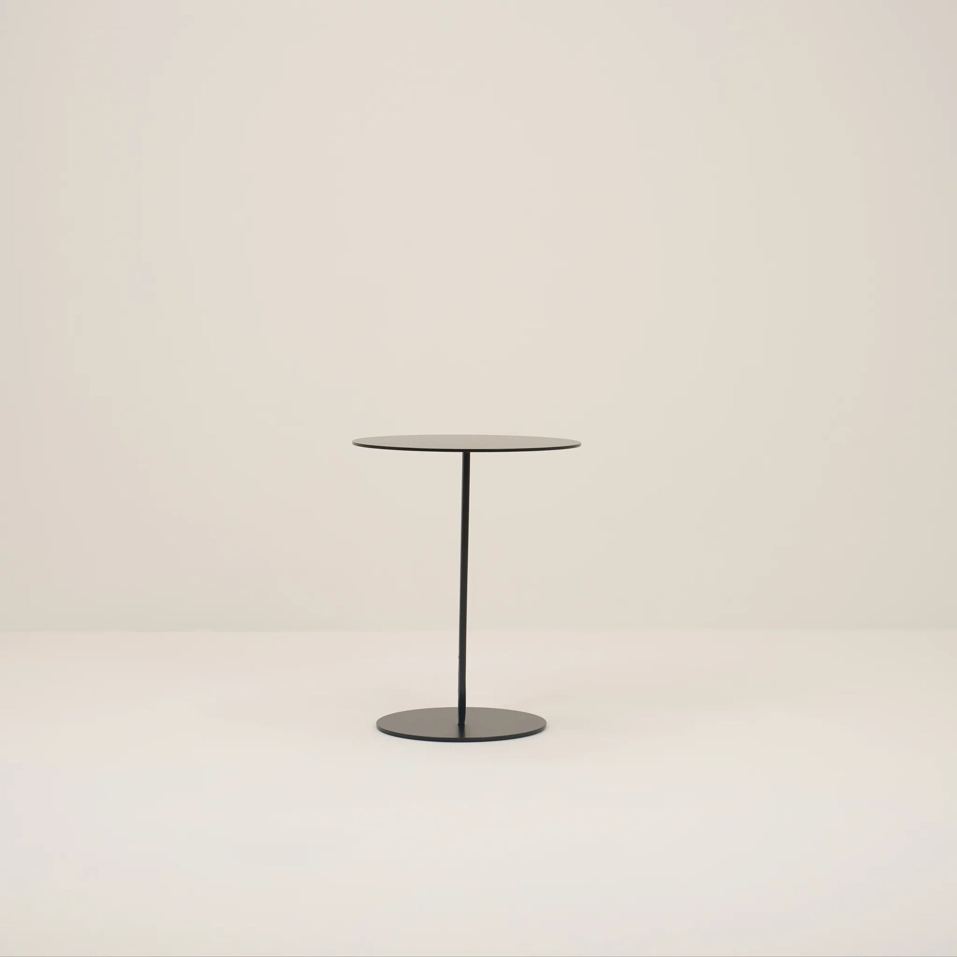 PONDI SIDE TABLE