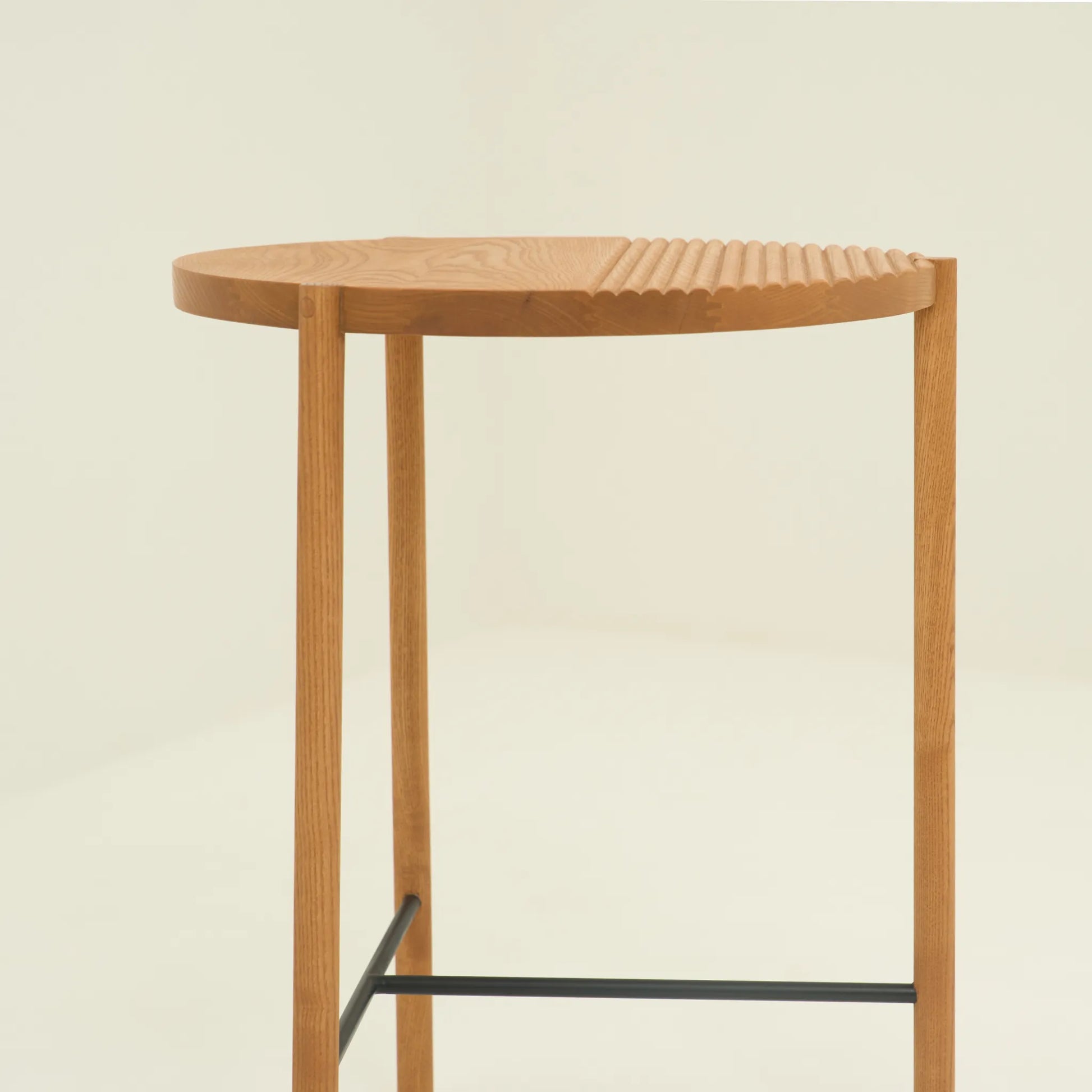 QUADRON SIDE TABLE