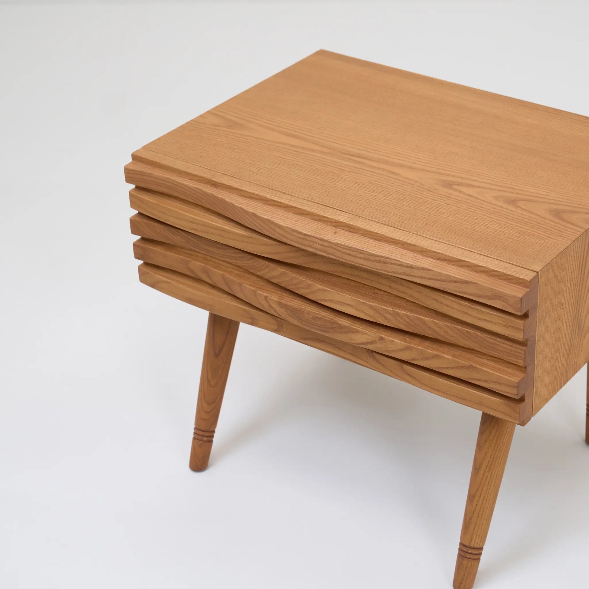 WAYVE BEDSIDE TABLE