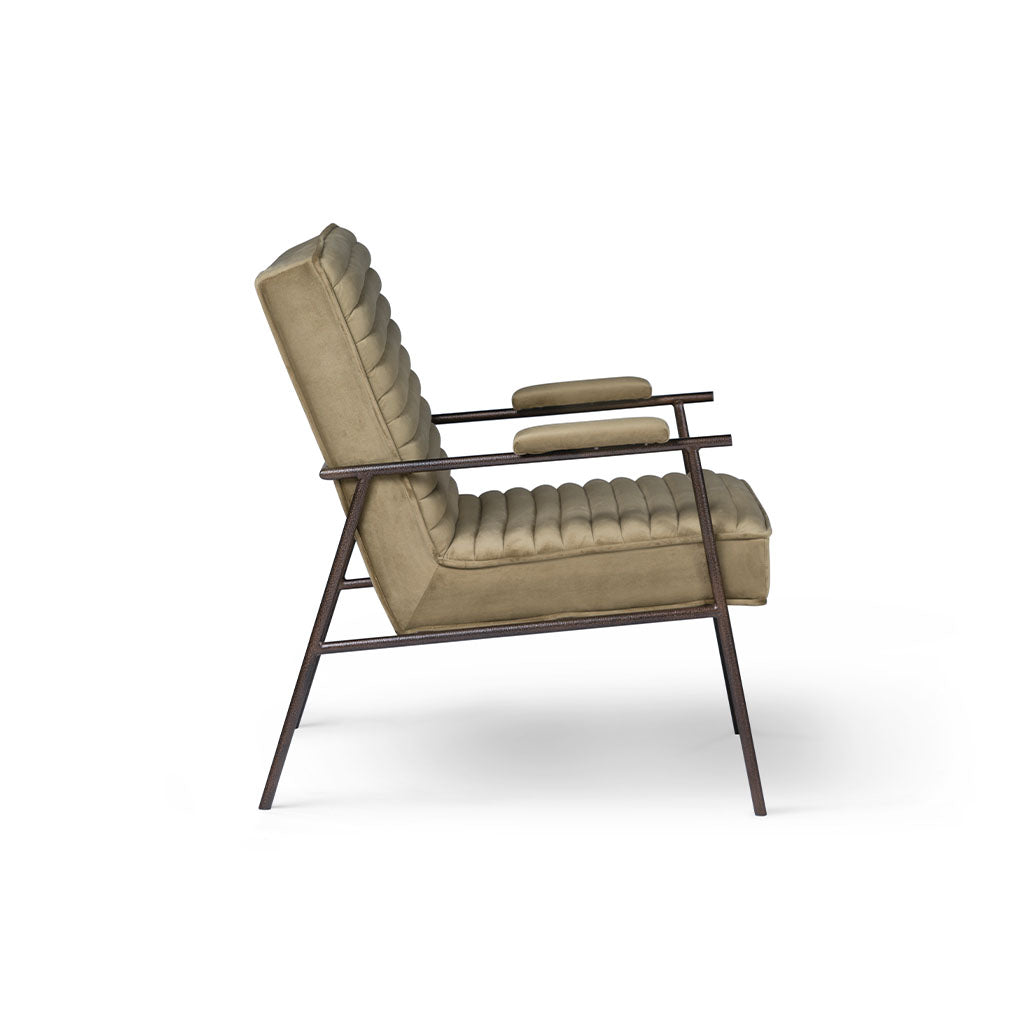 ZEPLIN LOUNGE CHAIR