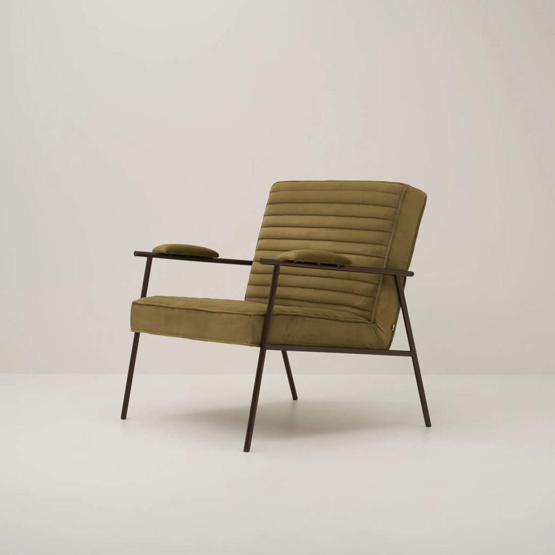 ZEPLIN LOUNGE CHAIR