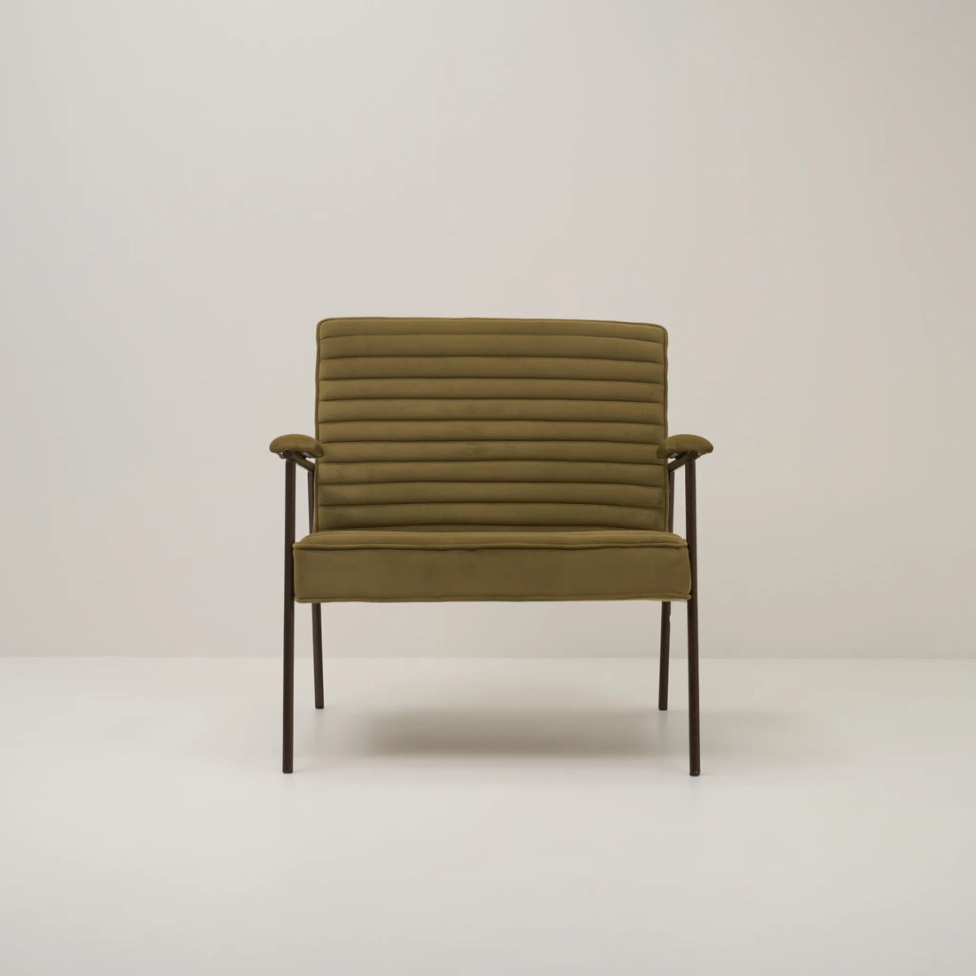 ZEPLIN LOUNGE CHAIR