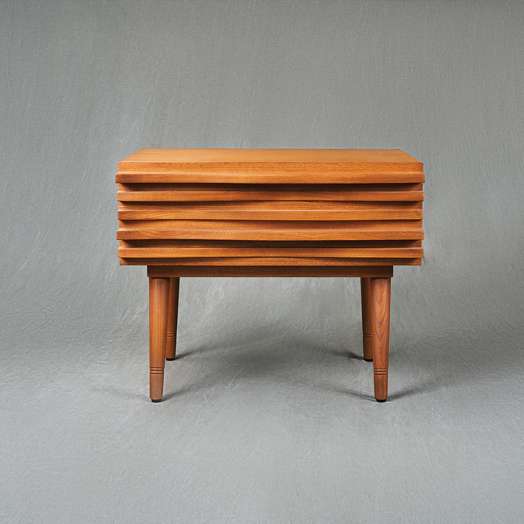 WAYVE BEDSIDE TABLE