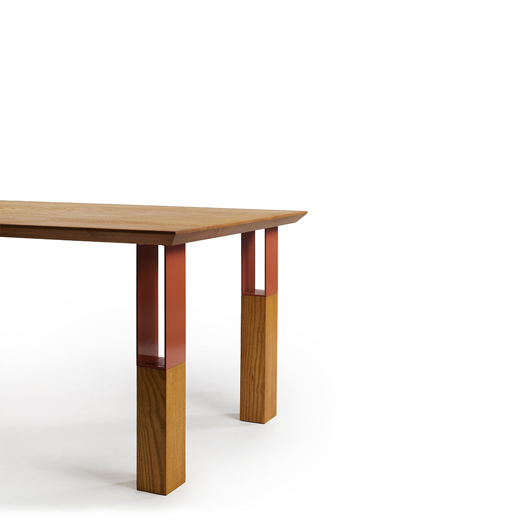 TETRA DINING TABLE