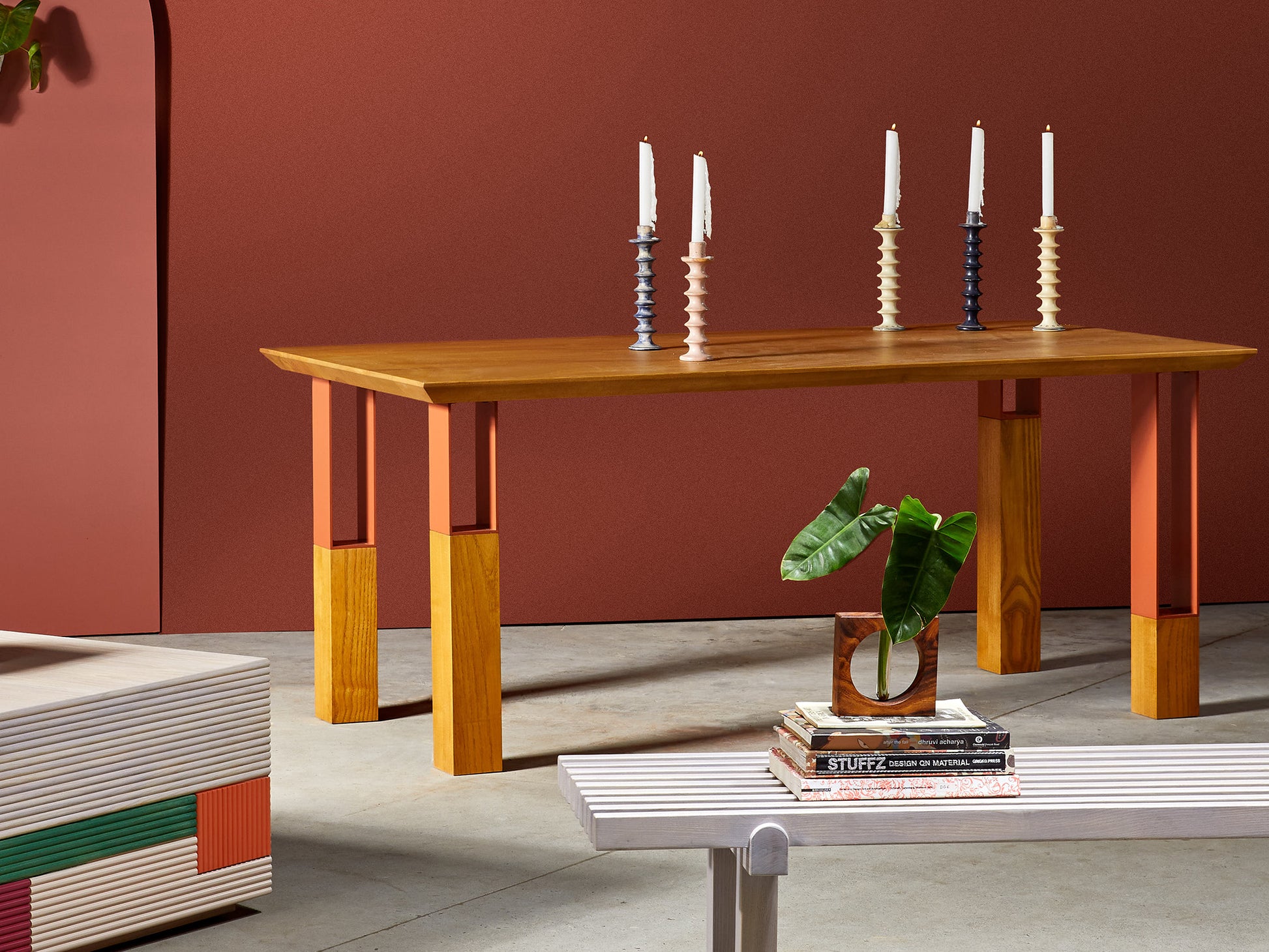 TETRA DINING TABLE